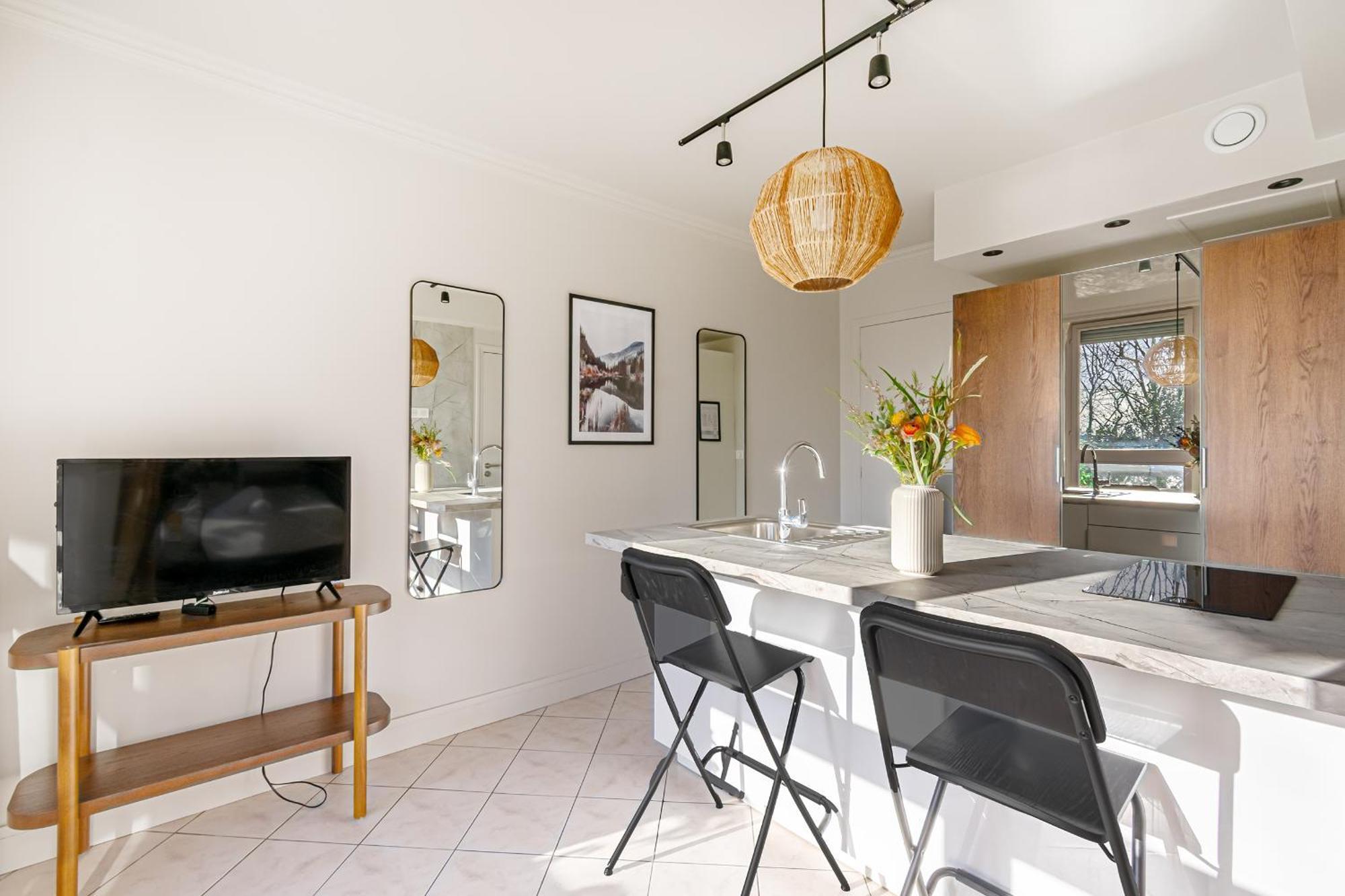 The Lake Aurora Suite - Duke Housing Creteil Ngoại thất bức ảnh